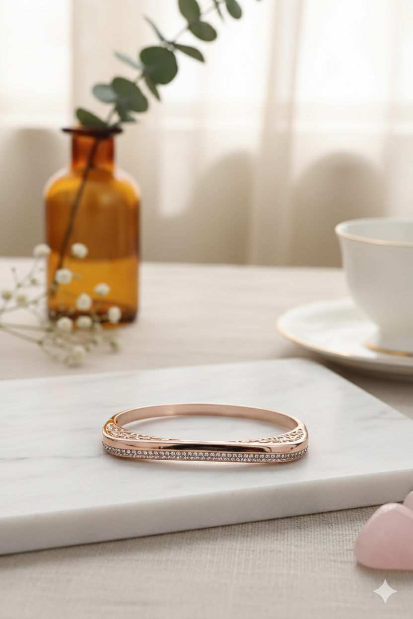 Rosélune Cuff